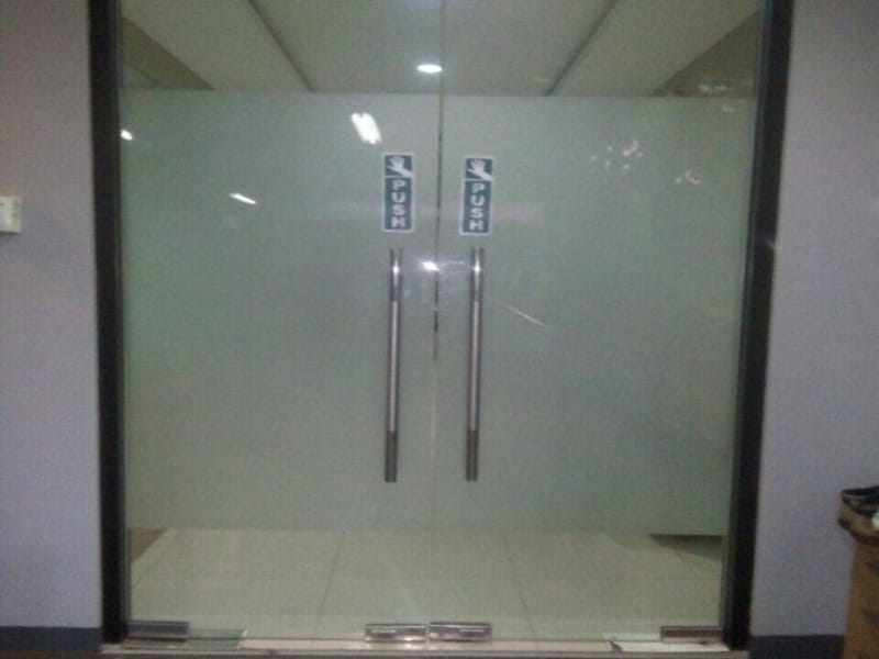 kubikel.com-pintu-kaca-tempered