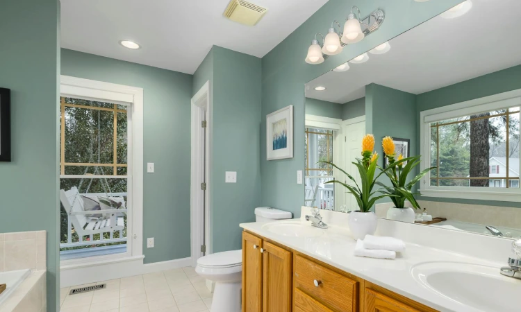 Dinding kamar mandi hijau tosca, Sumber: pexels.com