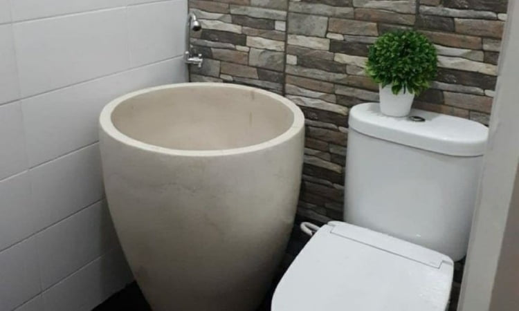 Bak mandi batu alam, Sumber: twimg.com