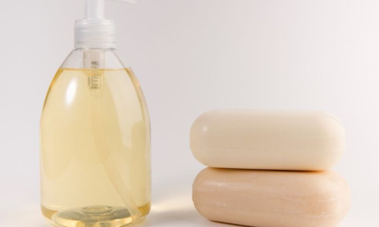 Penggunaan sabun cair, Sumber: kompas.com