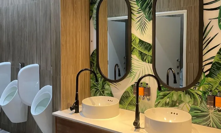 Toilet tema tropis, Sumber: pinterest.com